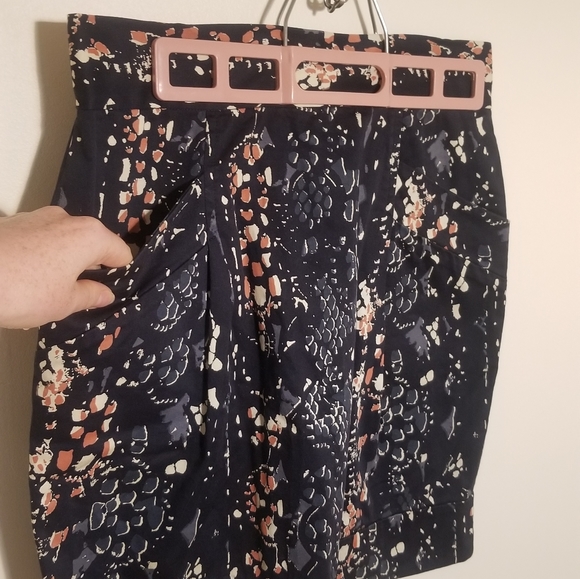 French Connection printed navy skirt - Picture 3 of 3